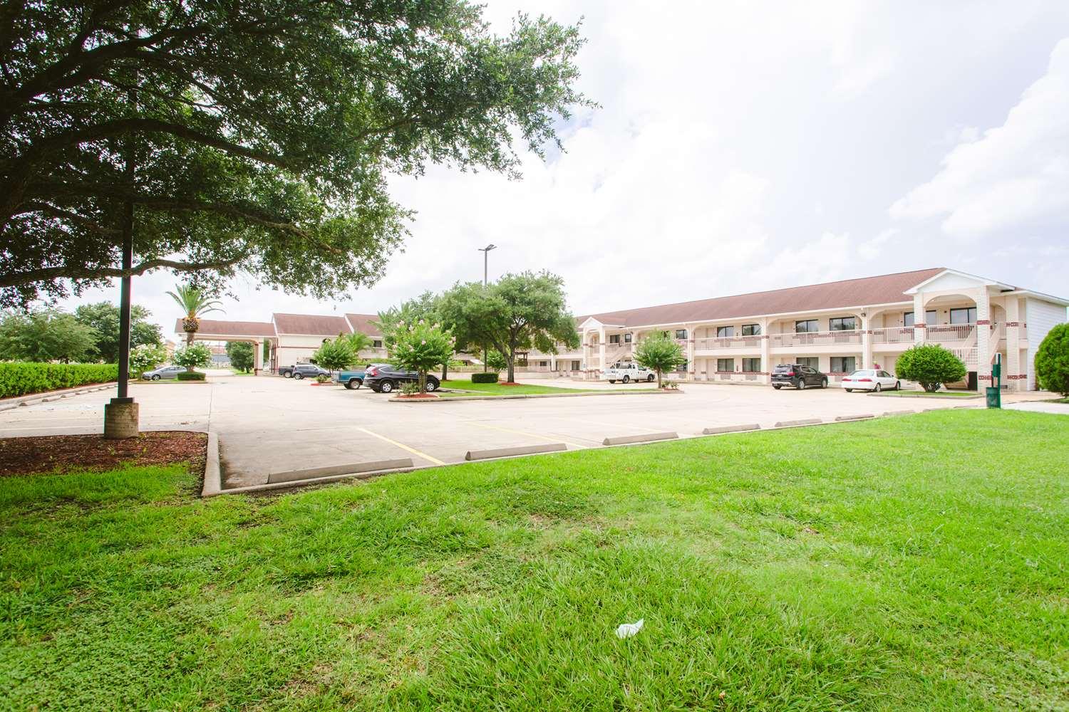Best Western Pearland Inn Buitenkant foto
